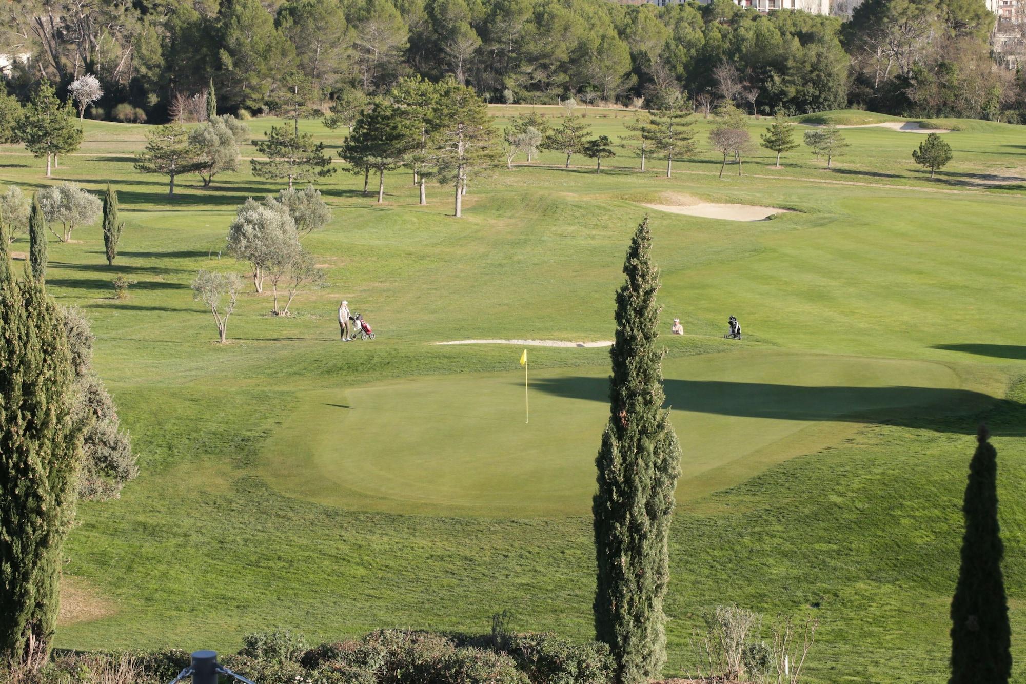 Hotel Golf Fontcaude Жувиньяк Экстерьер фото