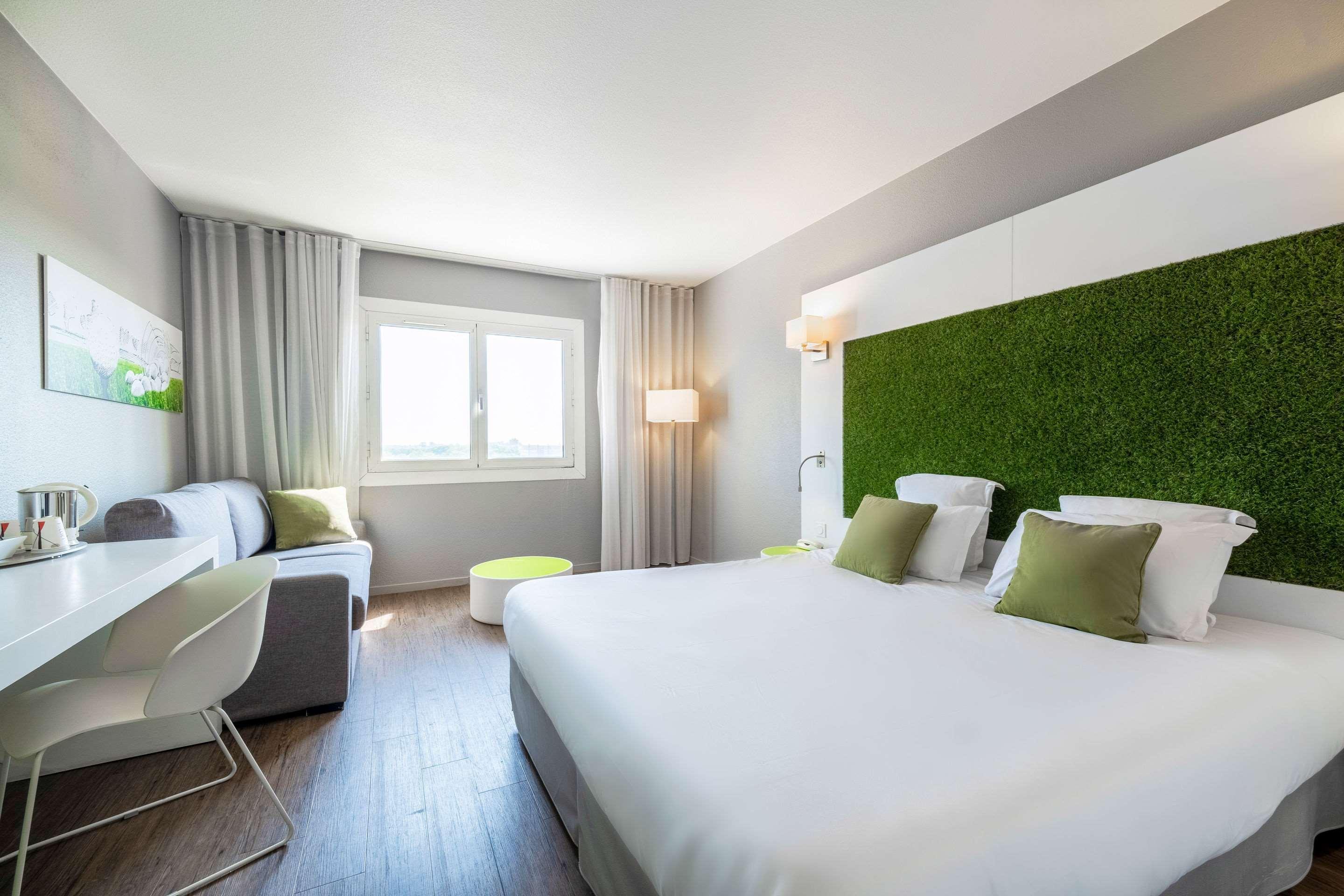 Hotel Golf Fontcaude Жувиньяк Экстерьер фото