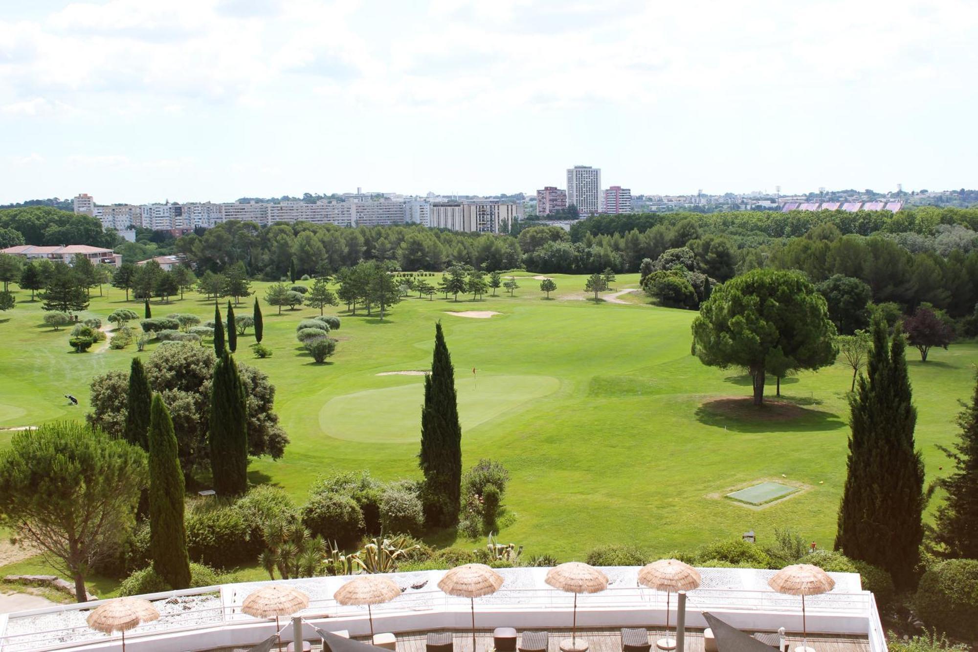 Hotel Golf Fontcaude Жувиньяк Экстерьер фото